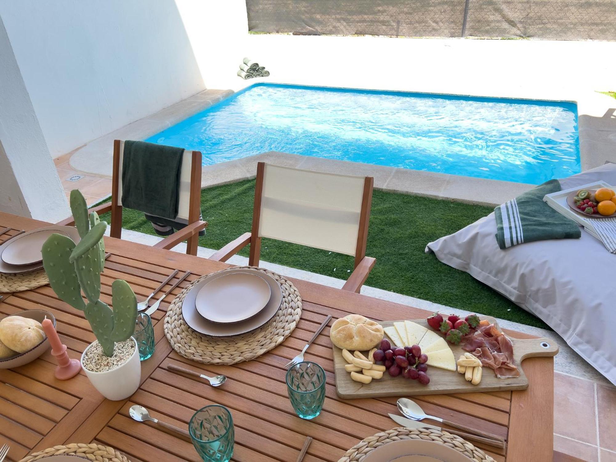Rosaritohomes Madrigal de la Vera Luaran gambar