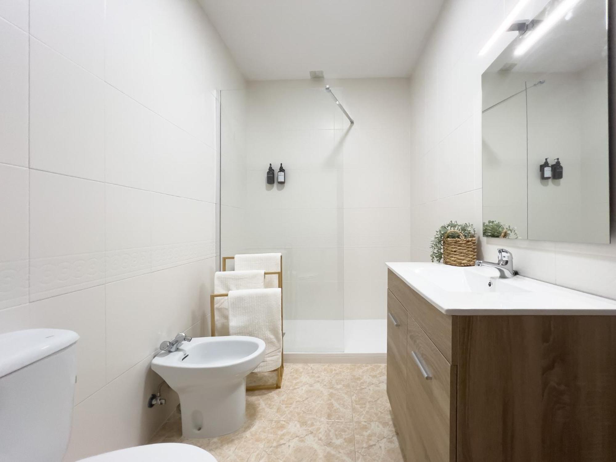 Rosaritohomes Madrigal de la Vera Luaran gambar