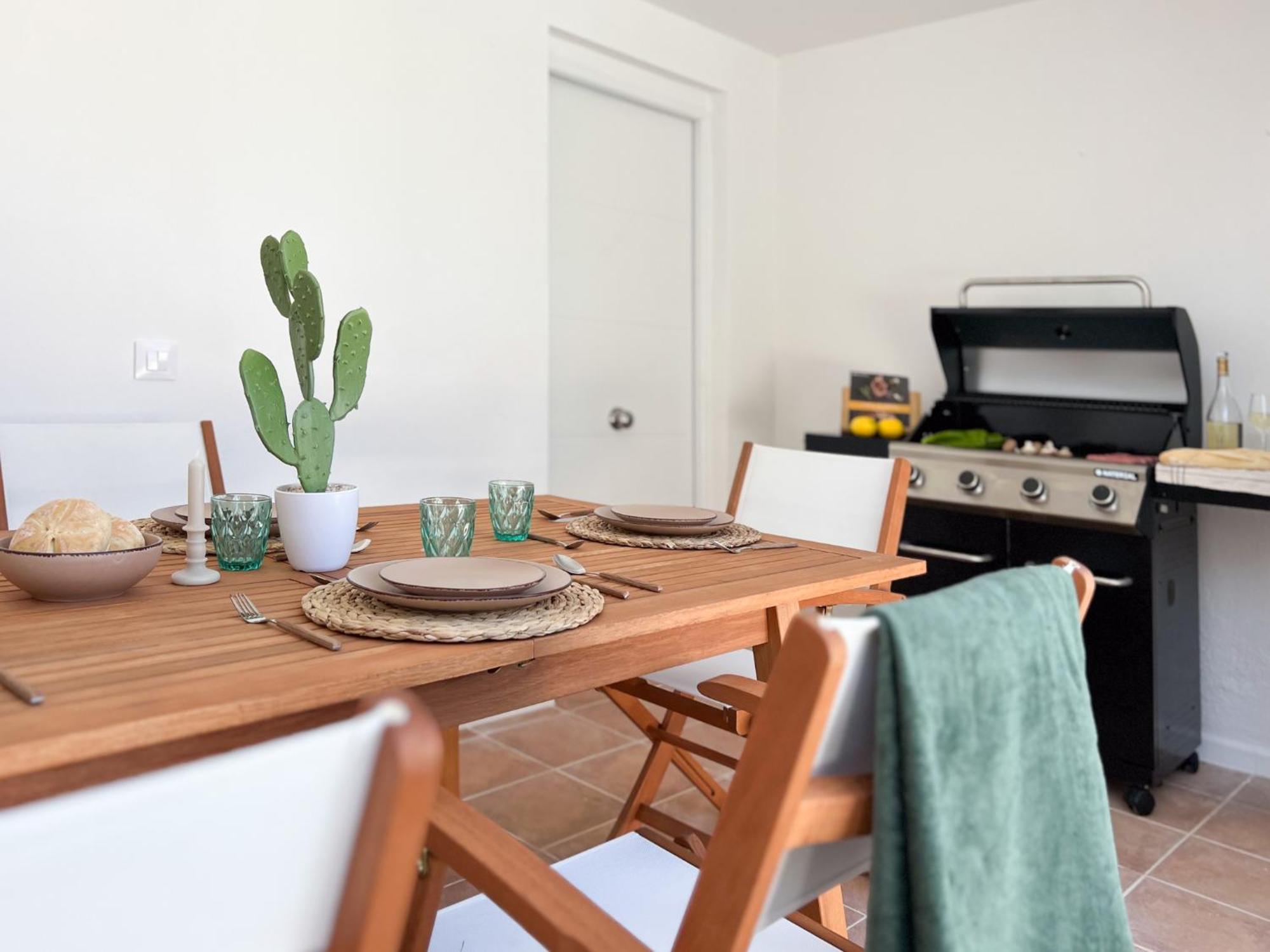 Rosaritohomes Madrigal de la Vera Luaran gambar