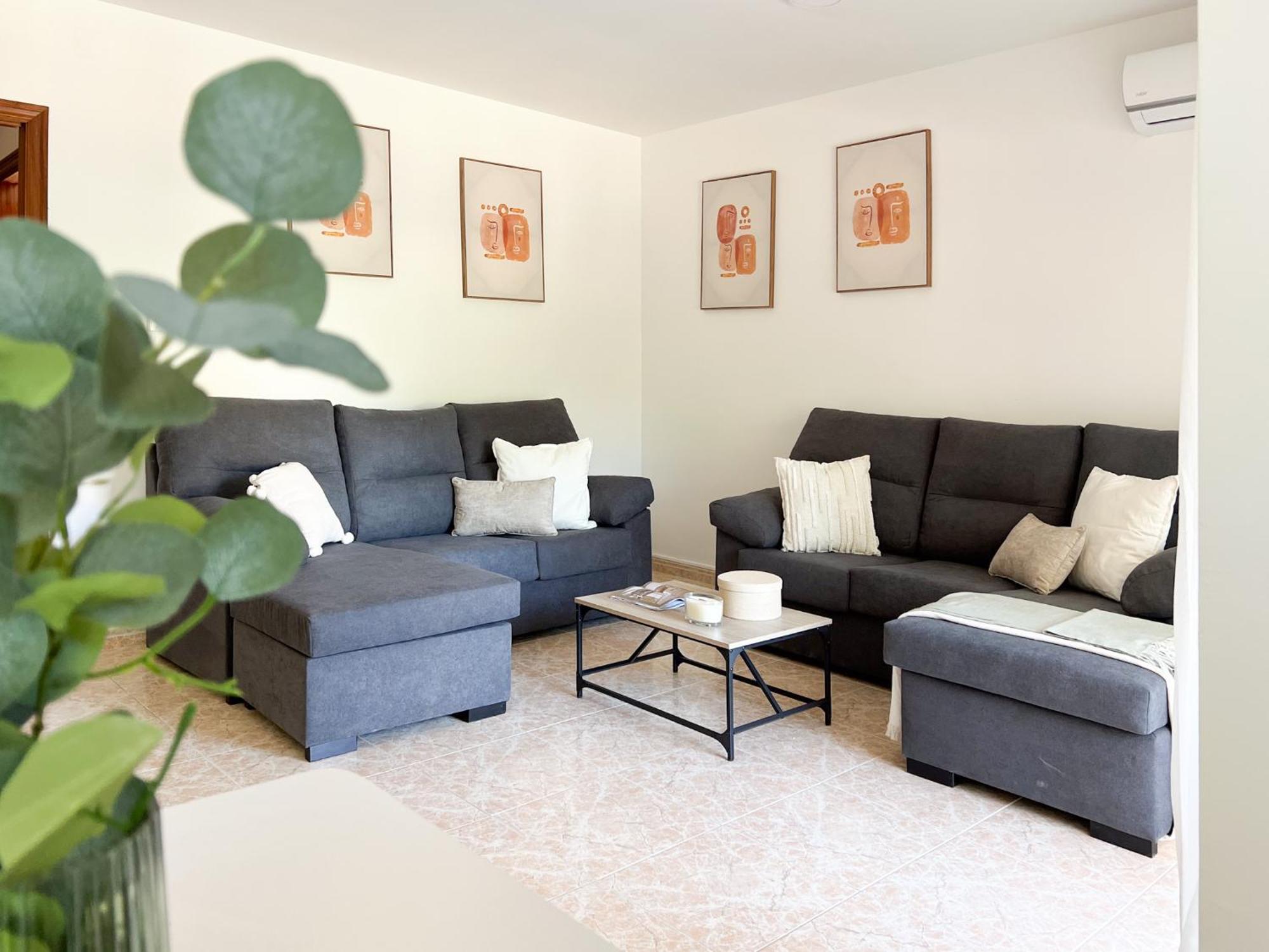 Rosaritohomes Madrigal de la Vera Luaran gambar